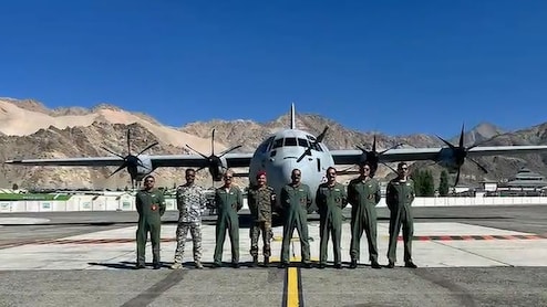 Airforce Agniveer Vayu: वायुसेना में अग्निवीरवायु भर्ती के लिए आवेदन आज से शुरू, फटाफट करें अप्लाई