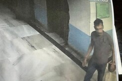 On CCTV, Kolkata Rape-Murder Accused With Earphones Spotted At Crime Scene On CCTV, Kolkata Rape-Murder Accused With Earphones Spotted At Crime Scene