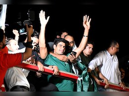 Arshad Nadeem: पाकिस्तान के लिए गोल्ड मेडल जीतने वाले अरशद को गिफ्ट मिला भैंस, पैसों की भी हुई जमकर बारिश Arshad Nadeem: पाकिस्तान के लिए गोल्ड मेडल जीतने वाले अरशद को गिफ्ट मिला भैंस, पैसों की भी हुई जमकर बारिश