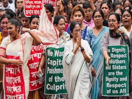 Mamata Banerjee Leads Rally Demanding Death Penalty For Rape-Murder Guilty Mamata Banerjee Leads Rally Demanding Death Penalty For Rape-Murder Guilty