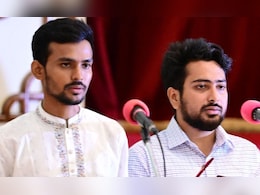 शेख हसीना यांच्या सत्तेला 26 वर्षांच्या दोन तरुणांनी लावला सुरुंग, सरकार बदलताच मिळालं मोठं बक्षीस शेख हसीना यांच्या सत्तेला 26 वर्षांच्या दोन तरुणांनी लावला सुरुंग, सरकार बदलताच मिळालं मोठं बक्षीस