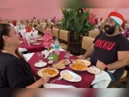Video: US Diplomat, Vlogger Explore Delhi's Iconic Pre-Independence Eateries Video: US Diplomat, Vlogger Explore Delhi's Iconic Pre-Independence Eateries
