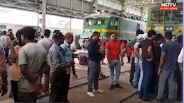 Indian Railway: रेलवे लोको शेड हादसे के बाद छात्रों का हंगामा, आखिर कब सबक सीखेगा प्रशासन?