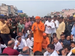 Rajasthan: भिवाड़ी में सड़क जाम करके धरने पर बैठे व्यापारी, MLA बालक नाथ से बोले- 'हमने BJP को वोट दिया है, चैन से रोटी खानी है' Rajasthan: भिवाड़ी में सड़क जाम करके धरने पर बैठे व्यापारी, MLA बालक नाथ से बोले- 'हमने BJP को वोट दिया है, चैन से रोटी खानी है'