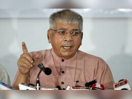 Prakash Ambedkar Hospitalized : प्रकाश आंबेडकरांना हृदयविकाराचा झटका, आजच अँजिओग्राफी होणार Prakash Ambedkar Hospitalized : प्रकाश आंबेडकरांना हृदयविकाराचा झटका, आजच अँजिओग्राफी होणार