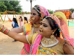 Hariyali Teej 2024: राजस्थान में हरियाली तीज की धूम, फोटो खींचने पर भजनलाल सरकार देगी इनाम Hariyali Teej 2024: राजस्थान में हरियाली तीज की धूम, फोटो खींचने पर भजनलाल सरकार देगी इनाम