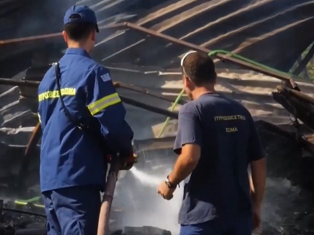 Greek Wildfire Burns Suburbs, 700 Firefighters Battled The Blazes