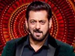 Bigg Boss 18: सलमान खान ने शुरू की बिग बॉस 18 की शूटिंग, ये 14 कंटेस्टेंट्स लेंगे भाईजान के शो में एंट्री Bigg Boss 18: सलमान खान ने शुरू की बिग बॉस 18 की शूटिंग, ये 14 कंटेस्टेंट्स लेंगे भाईजान के शो में एंट्री