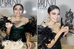 <i>Bigg Boss OTT 3</i> Winner Sana Makbul Celebrates By Cutting Cake At Home <i>Bigg Boss OTT 3</i> Winner Sana Makbul Celebrates By Cutting Cake At Home