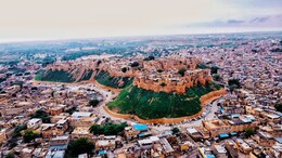 Jaisalmer Foundation Day: 869 साल का हुआ जैसलमेर, मुगल हो या अंग्रेज कभी नहीं कर सके फतह, पाकिस्तान को दो बार चटाई धूल