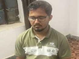 ACB Action: बाड़मेर में ACB का बड़ा एक्शन, 9 हजार रुपए रिश्वत लेते पटवारी को रंगे हाथ किया गिरफ्तार ACB Action: बाड़मेर में ACB का बड़ा एक्शन, 9 हजार रुपए रिश्वत लेते पटवारी को रंगे हाथ किया गिरफ्तार
