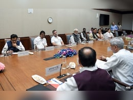 बांगलादेशवरील बैठकीत राहुल गांधींनी विचारला पाकिस्तानवर प्रश्न, परराष्ट्रमंत्र्यांनी दिलं उत्तर बांगलादेशवरील बैठकीत राहुल गांधींनी विचारला पाकिस्तानवर प्रश्न, परराष्ट्रमंत्र्यांनी दिलं उत्तर