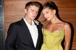 माता-पिता बने Justin Bieber और Hailey, पॉप स्टार ने बेबी की पहली तस्वीर के साथ रीवील किया नाम माता-पिता बने Justin Bieber और Hailey, पॉप स्टार ने बेबी की पहली तस्वीर के साथ रीवील किया नाम