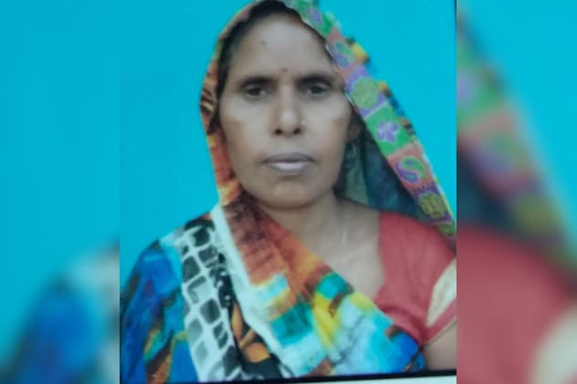 कान का छज्जा गिरने से महिला की भी दर्दनाक मौत हो गई कान का छज्जा गिरने से महिला की भी दर्दनाक मौत हो गई