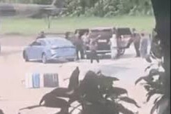 Bangladesh Violence: गाजियाबाद पहुंचीं शेख हसीना, हिंडन एयरबेस पर लैंड हुआ एयरक्राफ्ट