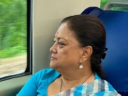 वंदे भारत में वसुंधरा राजे, स्टेशनों पर उमड़ी भीड़; पूर्व CM बोलीं- विकसित भारत का शानदार उदाहरण वंदे भारत में वसुंधरा राजे, स्टेशनों पर उमड़ी भीड़; पूर्व CM बोलीं- विकसित भारत का शानदार उदाहरण