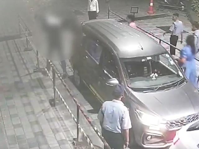 Video: Ola Cab Driver Suplexed To Ground By Audi Owner For Touching Bumper