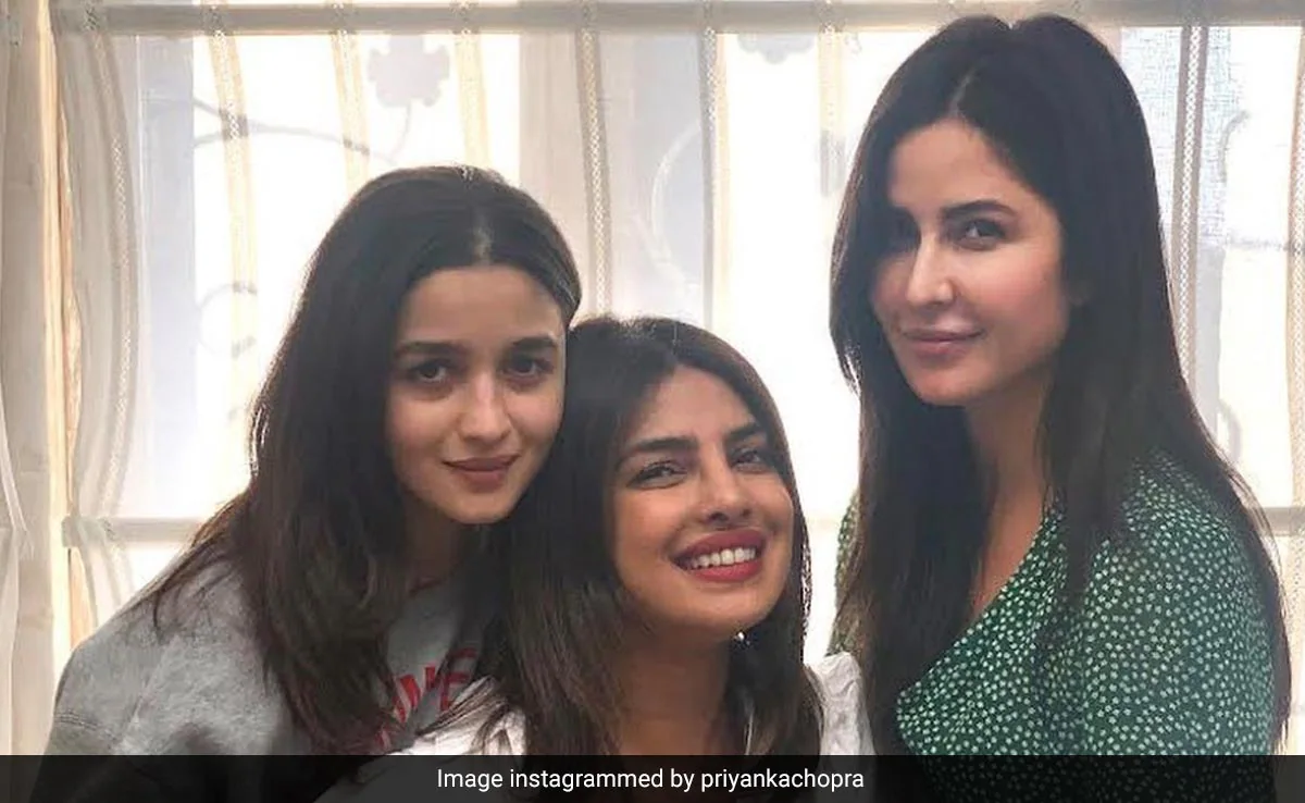 Asked If Priyanka Chopra, Katrina Kaif And Alia Bhatt's <i>Jee Le Zaraa</i> Is Shelved, Zoya Akhtar Said, "It's Very Much In The Works"