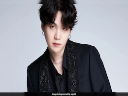 Amid Drunk Driving Incident, New CCTV Video Shows BTS' Suga Falling Off His Electric Scooter Amid Drunk Driving Incident, New CCTV Video Shows BTS' Suga Falling Off His Electric Scooter