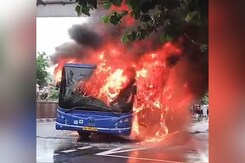 Delhi Bus Catches Fire, All Passengers Rescued Delhi Bus Catches Fire, All Passengers Rescued