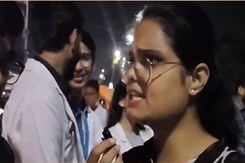 Kolkata Rape-Murder Case:ममता बनर्जी के इस्तीफे की मांग, डॉक्टरों ने निकाला कैंडल मार्च Kolkata Rape-Murder Case:ममता बनर्जी के इस्तीफे की मांग, डॉक्टरों ने निकाला कैंडल मार्च