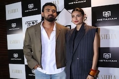 Athiya Shetty-KL Rahul At An Event. Did Someone Say Couple Goals? Athiya Shetty-KL Rahul At An Event. Did Someone Say Couple Goals?