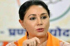 दिवंगत विधायक मीणा के परिवार से मिलीं दीया कुमारी