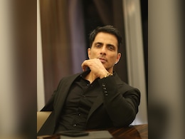Sonu Sood : अभिनेता सोनू सूदला मिळाली होती मुख्यमंत्रिपदाची ऑफर, त्यानं नाकारली कारण... Sonu Sood : अभिनेता सोनू सूदला मिळाली होती मुख्यमंत्रिपदाची ऑफर, त्यानं नाकारली कारण...