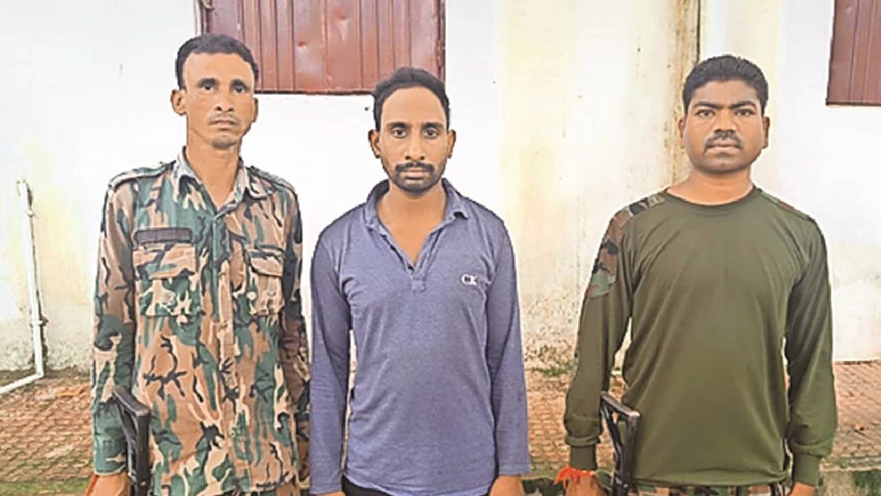 Naxal Commander Arrest: नक्सल कमांडर विकास उर्फ सैनू मुंशी गिरफ्तार