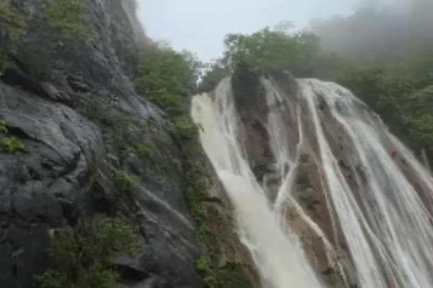 भील बेरी झरना