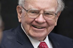 Warren Buffett's Berkshire Hathaway Tops $1 Trillion In Market Value Warren Buffett's Berkshire Hathaway Tops $1 Trillion In Market Value