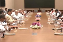 Centre's All-Party Meet On Bangladesh Turmoil, S Jaishankar Briefs MPs Centre's All-Party Meet On Bangladesh Turmoil, S Jaishankar Briefs MPs