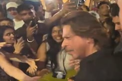 Exclusive: A Glimpse Of Shah Rukh Khan's <i>Jabra</i> Fans At Locarno Film Festival Exclusive: A Glimpse Of Shah Rukh Khan's <i>Jabra</i> Fans At Locarno Film Festival