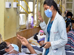 WHO से बेहतर है भारत में डॉक्टरों का अनुपात, इस समय इतने मेडिकल कॉलेज कर रहे हैं काम WHO से बेहतर है भारत में डॉक्टरों का अनुपात, इस समय इतने मेडिकल कॉलेज कर रहे हैं काम