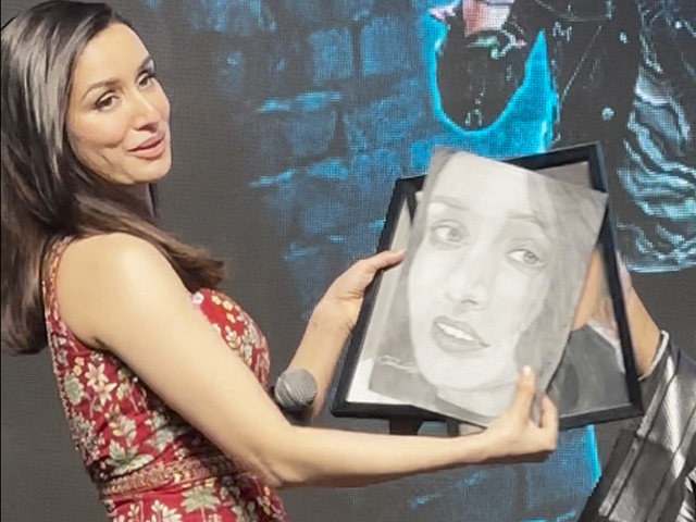 Shraddha Kapoor And Rajkummar Rao's Fan-Moment