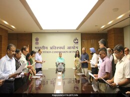 India Antitrust Body Warns Staff Over Unauthorised Media Contacts, Memo Shows India Antitrust Body Warns Staff Over Unauthorised Media Contacts, Memo Shows