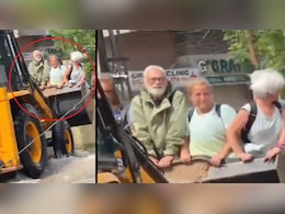 वडोदरा में विदेशी नागरिकों ने की बुलडोजर की सवारी, VIDEO देख समझ जाएंगे माजरा वडोदरा में विदेशी नागरिकों ने की बुलडोजर की सवारी, VIDEO देख समझ जाएंगे माजरा