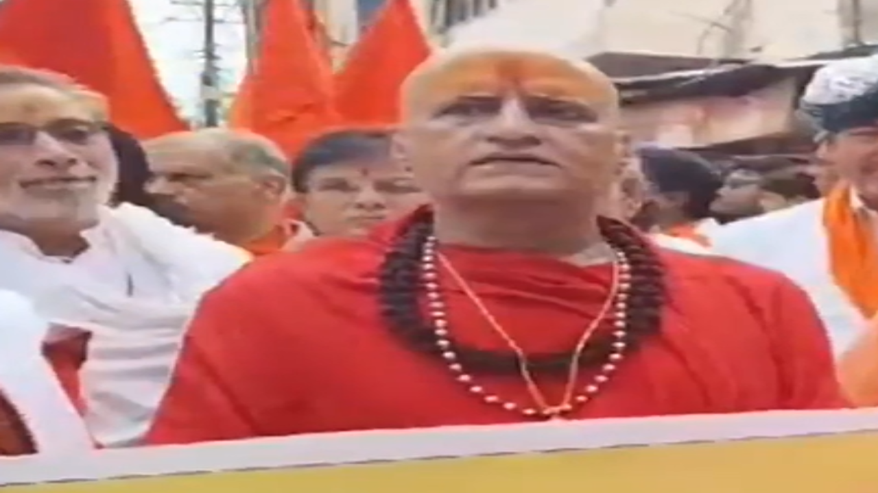 Bhilwada News: Bangladesh में हिंदुओं पर अत्याचार के विरोध में सड़कों पर उतरा  संत समाज