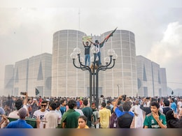 बांग्लादेश संकट : नोबेल विजेता मोहम्मद यूनुस अंतरिम सरकार का मुखिया बनाने को तैयार बांग्लादेश संकट : नोबेल विजेता मोहम्मद यूनुस अंतरिम सरकार का मुखिया बनाने को तैयार