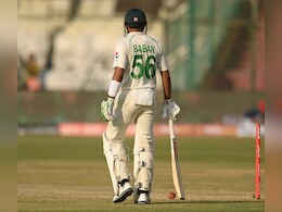 बारिश के बीच ये क्या कर रहे हैं बाबर आजम? कोच जेसन गिलेस्पी भी दिखे गंभीर, VIDEO बारिश के बीच ये क्या कर रहे हैं बाबर आजम? कोच जेसन गिलेस्पी भी दिखे गंभीर, VIDEO