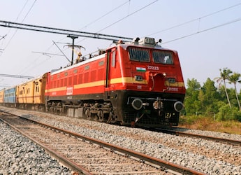 Eastern Railway Promotes Safer, Healthier Food At Stations With FSSAI Training Eastern Railway Promotes Safer, Healthier Food At Stations With FSSAI Training