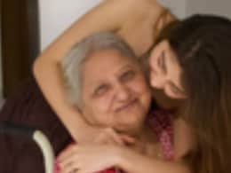 ये है मोहब्बतें एक्ट्रेस अदिति भाटिया ने मनाया नानी का 85वां बर्थडे, फैन्स बोले - दिल जीत लिया