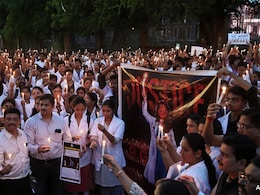 Case Against Gujarat Doctor For Waving Gun In Front Of Protesting Medical Students Case Against Gujarat Doctor For Waving Gun In Front Of Protesting Medical Students
