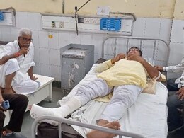 मंत्री गोदारा के साथ फोटो खिंचवाने को लेकर आपस में भिड़े BJP कार्यकर्ता, महामंत्री दयाराम शर्मा का पैर फ्रैक्चर मंत्री गोदारा के साथ फोटो खिंचवाने को लेकर आपस में भिड़े BJP कार्यकर्ता, महामंत्री दयाराम शर्मा का पैर फ्रैक्चर