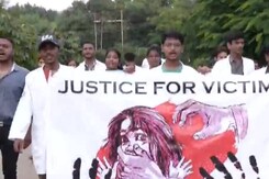 भोपाल AIIMS के डॉक्टरों की  हड़ताल, सरकार से रखी ये मांग | भोपाल AIIMS के डॉक्टरों की  हड़ताल, सरकार से रखी ये मांग |