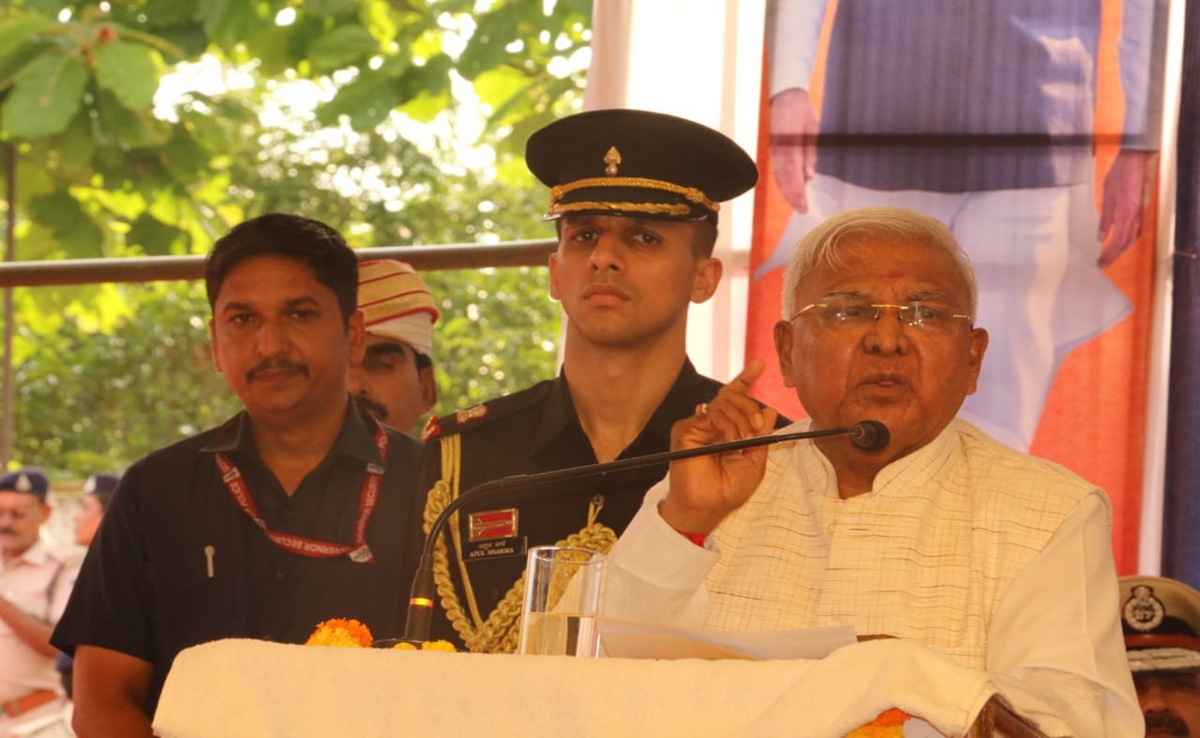 PM-JANMAN: राज्यपाल का ऐलान- बैगा परिवारों को पीएम जन-मन योजना से दिलाएं आवास, सिकल सेल पर भी बोले