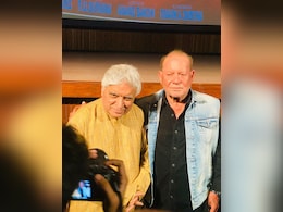 शोले की री-रिलीज पर उमड़ी भारी भीड़, स्क्रीनिंग पर पहुंची सलीम-जावेद की जोड़ी  शोले की री-रिलीज पर उमड़ी भारी भीड़, स्क्रीनिंग पर पहुंची सलीम-जावेद की जोड़ी