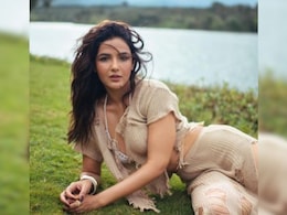 Jasmin Bhasin On Her Corneal Damage: "Because Of The Pain, I Had Lost My Appetite" Jasmin Bhasin On Her Corneal Damage: "Because Of The Pain, I Had Lost My Appetite"