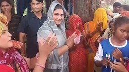 बोकोली हेड को मिला पानी तो खुशी से झूम उठीं निर्दलीय विधायक, महिलाओं ने मंगल गीत और डांस से किया स्वागत