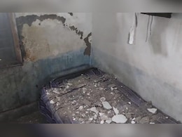 MP News: स्कूल के कमरे की छत गिरने से बाल-बाल बचे छात्र, कुछ मिनट पहले न निकलते तो हो सकता था बड़ा हादसा